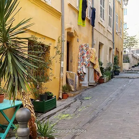 Le Panier Des Accoules Apartmán *